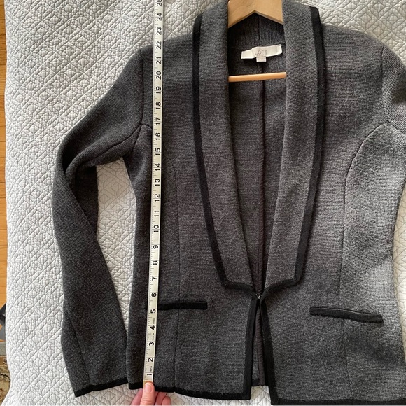 LOFT Tailored Sweater - Picture 14 of 14